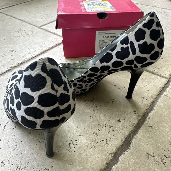 Cosmopolitan Women's Awestruck Black/White Leopard Size 7 1/2 - Picture 6 of 9